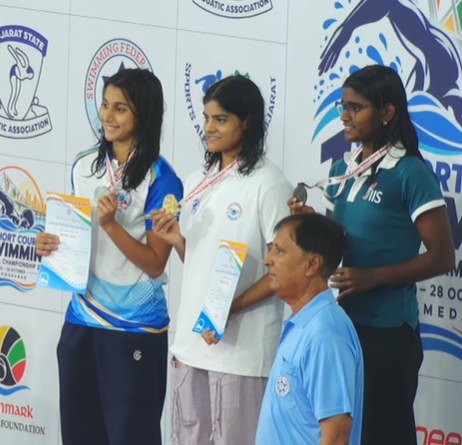Women's 200m backstroke podium, Day 4