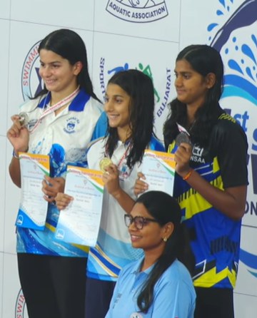 Women's 200m individual medley podium, Day 4
